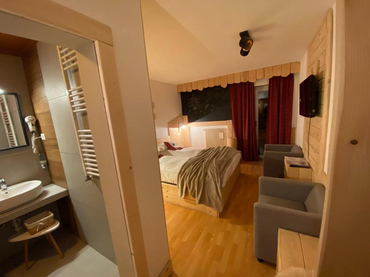 Hotel Almhof 3*