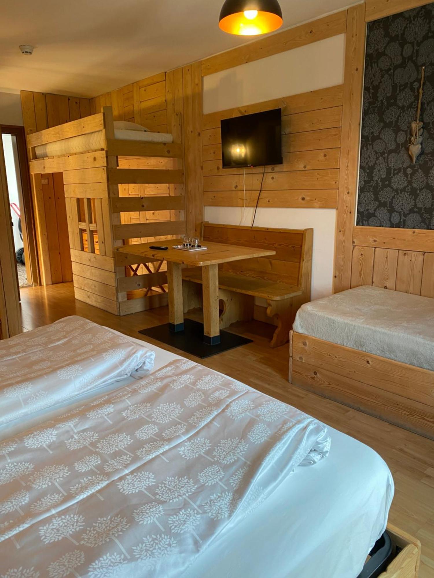 Hotel Almhof 3*